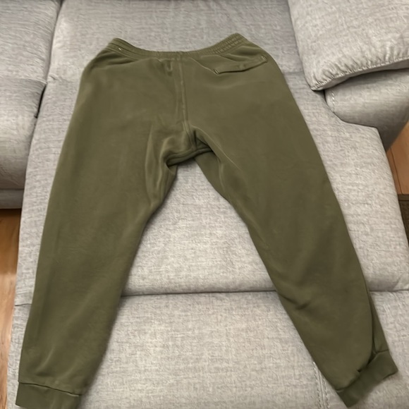 Nike Sweatpants Men’s Size Large Green. - Picture 4 of 4